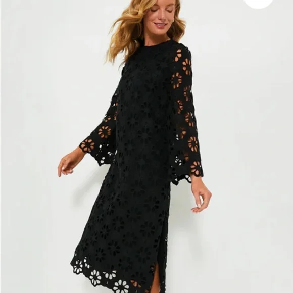 Tuckernuck Noir Eyelet Hutton Dress NWT - Picture 1 of 8